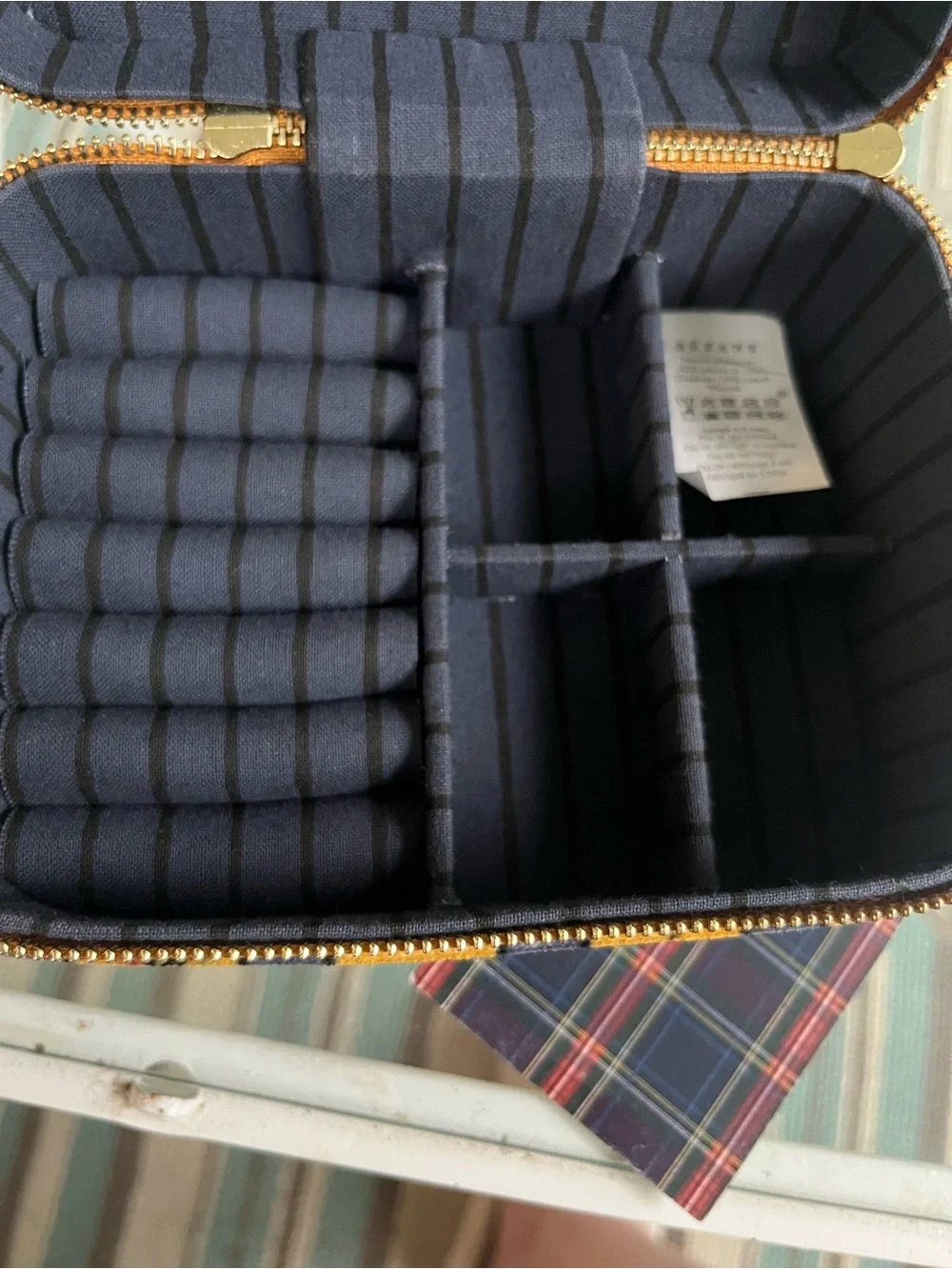 Sézane & Maria de la Orden new velvet travel jewelry box